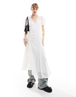 Белое чайное платье макси с вышивкой и рюшами Reclaimed Vintage Reclaimed Vintage