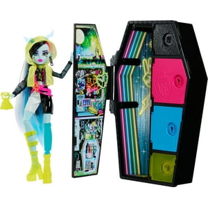 Monster High Doll Skulltimate Secrets: Neon Frights Frankie Stein with Vampire Dress-Up Locker Monster High