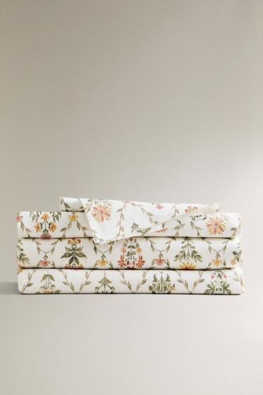 FLORAL PRINT TABLECLOTH Zara Home