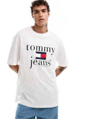 Tommy Jeans 90s logo T-shirt in white Tommy Jeans