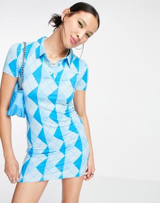 Синее облегающее платье-поло Urban Threads с ромбами Urban Threads