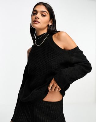 Черный вязаный свитер с открытыми плечами Y.A.S Y.A.S