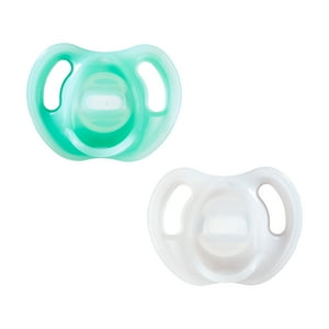 Tommee Tippee Ultra-light Pacifiers, 0-6 months, 2 pack of one piece silicone, BPA free pacifiers Tommee Tippee