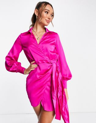 Атласное мини-платье с запахом Never Fully Dressed розового цвета фуксии NEVER FULLY DRESSED