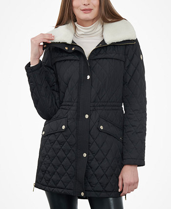 Женское стеганое пальто с воротником из искусственного меха Michael Kors