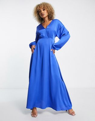 Платье макси из ликерного атласа с запахом и пышной юбкой кобальтово-синего цвета Liquorish