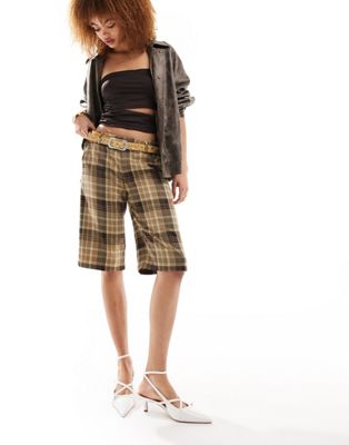 Lioness tailored bermuda shorts in brown plaid Lioness