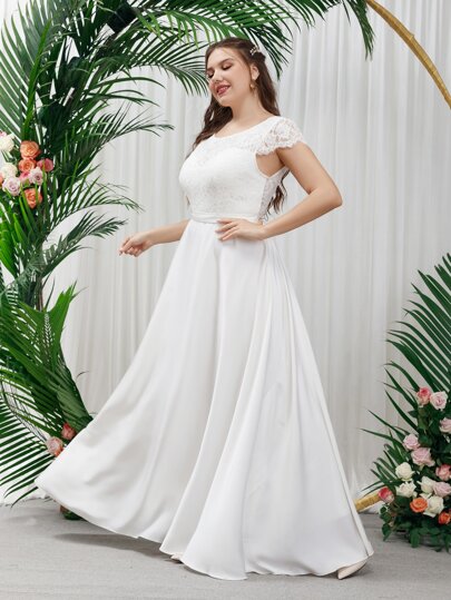 размера плюс Свадебное платье с кружевной отделкой с открытой спиной и узлом SHEIN