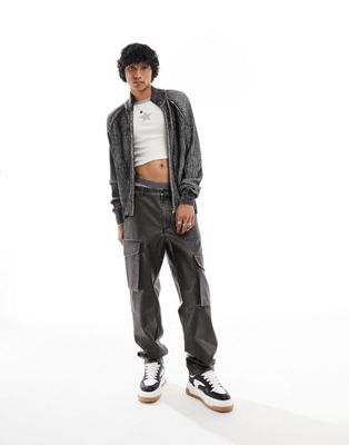 Коричневые мешковатые брюки карго с мешковатыми кожаными деталями ASOS DESIGN и массивными карманами ASOS DESIGN