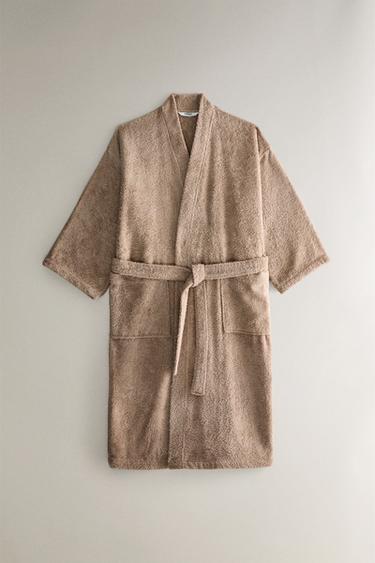 (420 GXM²) PREMIUM COTTON BATHROBE Zara Home