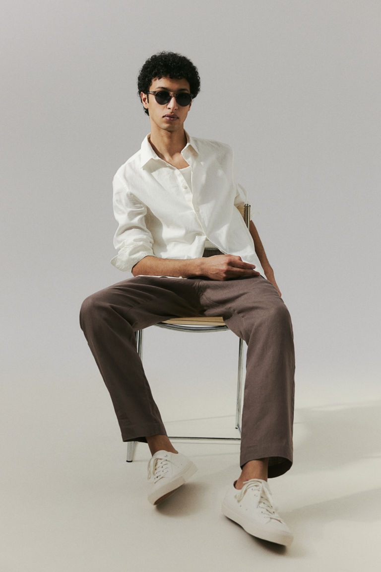 Обычные брюки из льна H&M для мужчин, относящиеся к категории повседневные брюки H&M