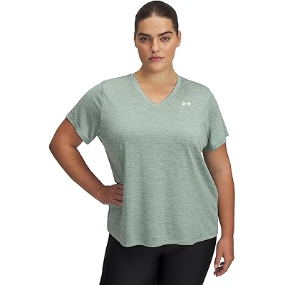 Футболка Under Armour Plus Size Tech из 100% полиэстера с коротким рукавом и V-образным вырезом Under Armour