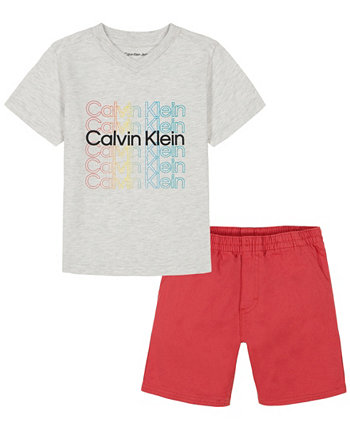 Футболка с v-образным вырезом с повторяющимся логотипом Little Boys и саржевые шорты Calvin Klein