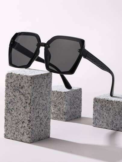 Солнцезащитные очки с тонированными линзами SHEIN