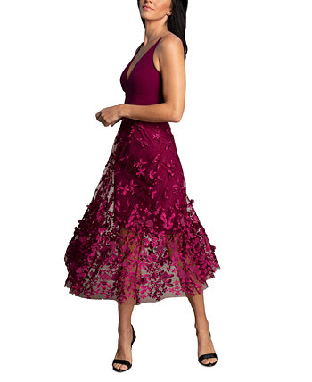 Платье Darleen с глубоким V-образным вырезом и цветочной аппликацией Dress the Population