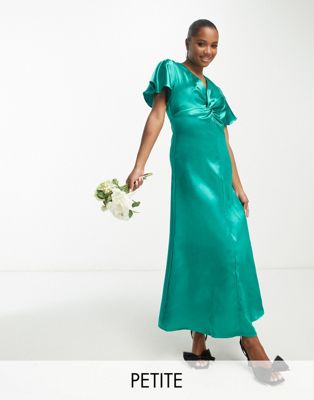 Изумрудно-зеленое атласное платье макси с развевающимися рукавами Vila Petite Bridesmaid Vila Petite