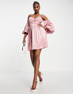Розовое атласное мини-платье с плиссированной юбкой I Saw It First для гостя свадьбы Bardot I Saw It First