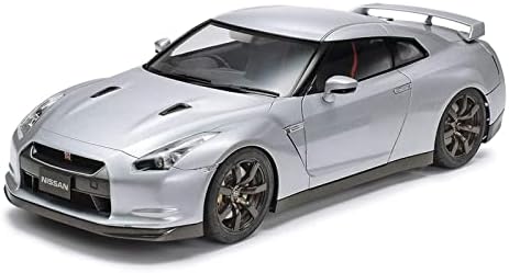 Сборная модель автомобиля Tamiya Nissan GT-R R35 1/24 с механическими изменениями и мощностью 480 л.с. Tamiya