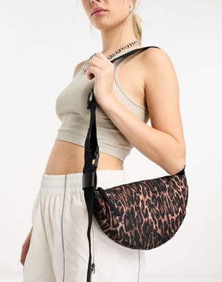 Нейлоновая сумка через плечо AllSaints в форме полумесяца с леопардовым принтом AllSaints