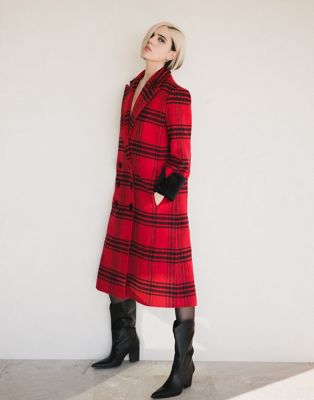 Длинное пальто с бархатными манжетами в красную клетку Labelrail x Julia Cumming Labelrail
