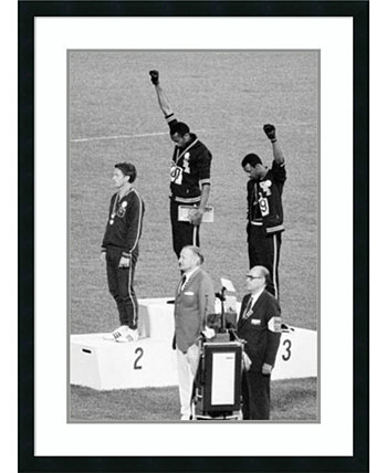 Олимпийские медалисты Black Power, Мехико, 1968 год в рамке Amanti Art