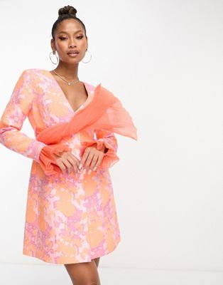 Жаккардовое платье-блейзер с глубоким вырезом и шифоновым поясом и манжетами ASOS LUXE ASOS Luxe