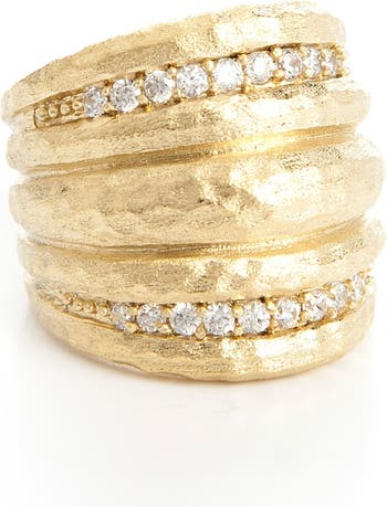 Купольное кольцо с чеканным куполом из 18-каратного золота с фианитом Rivka Friedman