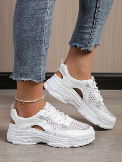 на шнурках блестящий буква Женская спортивная обувь SHEIN