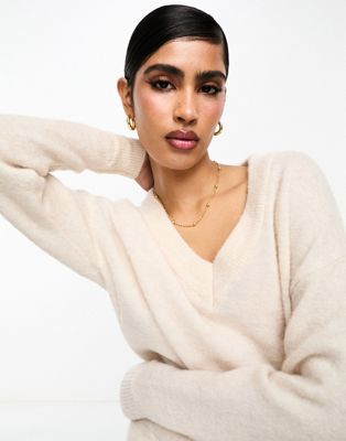 Кремовый вязаный свитер с v-образным вырезом Selected Femme Selected
