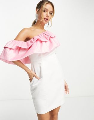 Бело-розовое мини-платье премиум-класса на одно плечо с экстремально контрастными оборками Band Of Stars Band of Stars