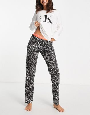 Calvin Klein CK One - топ с длинными рукавами и брюки с животным принтом, пижама в сумке, подарочный набор Calvin Klein