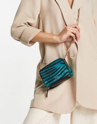 Синяя кожаная сумка на плечо из искусственного меха с принтом Paul Costelloe Paul Costelloe