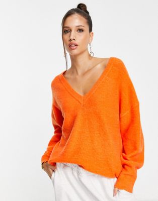 Ярко-оранжевый свитер с v-образным вырезом ASOS EDITION ASOS EDITION