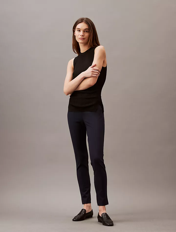 Однотонные узкие брюки с понте Calvin Klein