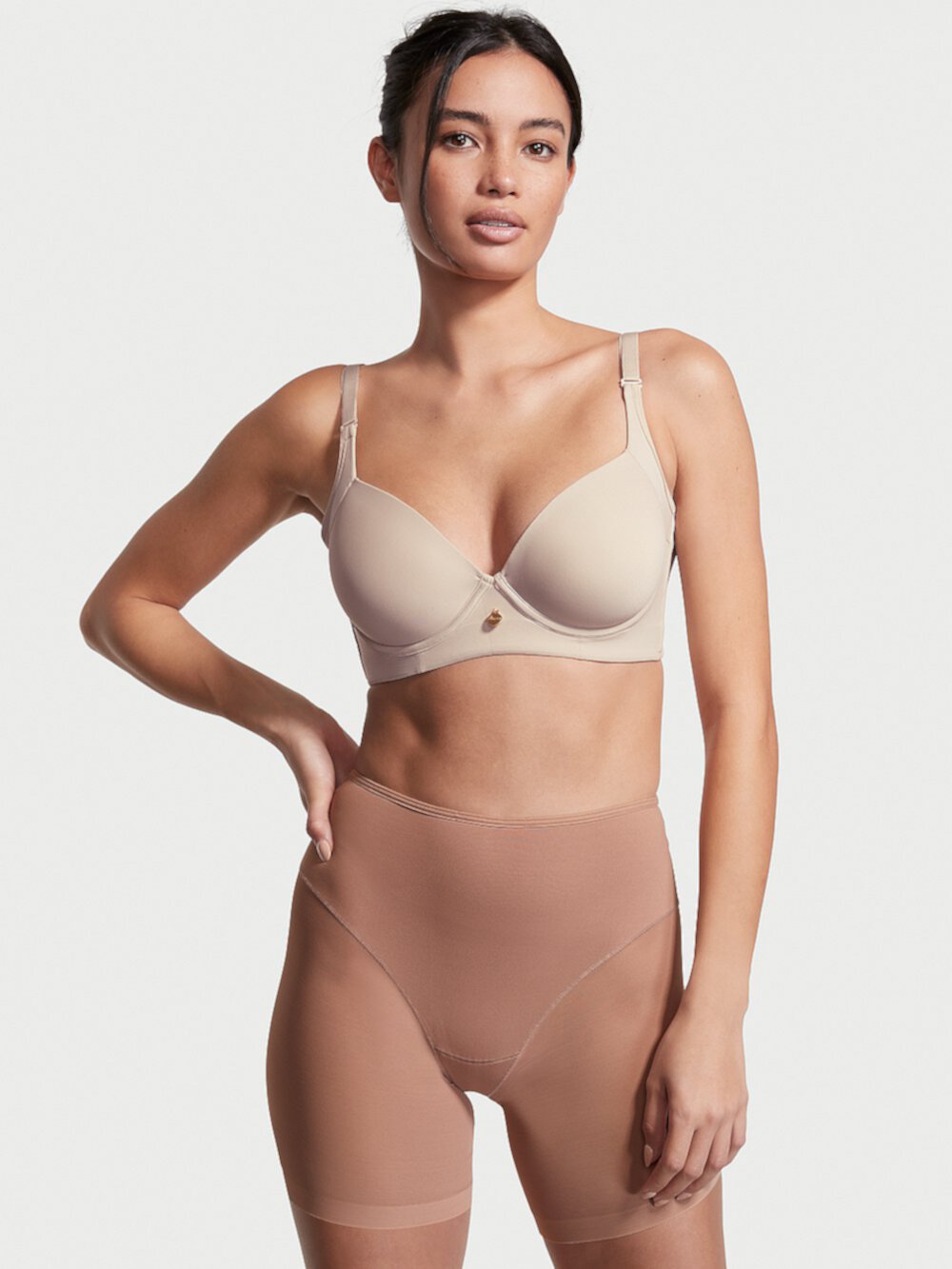 По-настоящему незаметные прозрачные шорты-шейперы Leonisa Shapewear