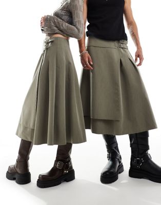 Сшитая на заказ юбка-килт без гендерного различия Reclaimed Vintage оливково-зеленого цвета с пряжкой — часть комплекта Reclaimed Vintage