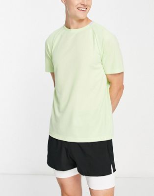 Светло-зеленая легкая спортивная футболка контрастного кроя ASOS 4505 ASOS 4505