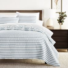 Home Collection All Season Jacobean Stripe Reversible Quilt Set with Shams Home Collection