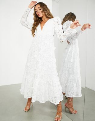 Белое платье макси с объемным цветочным принтом и вырезом на спине ASOS EDITION ASOS EDITION