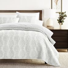 Home Collection All Season Distressed Damask Reversible Quilt Set with Shams Home Collection