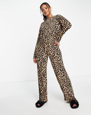 Коричневый пижамный комплект из вискозного топа с леопардовым принтом и широких брюк ASOS DESIGN ASOS DESIGN