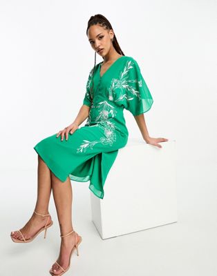 Зеленое платье миди с глубоким вырезом и вышивкой Hope & Ivy Hope & Ivy