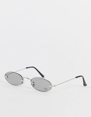 Сделано в. Серые узкие овальные солнцезащитные очки Y2K с сердцем из страз Madein.