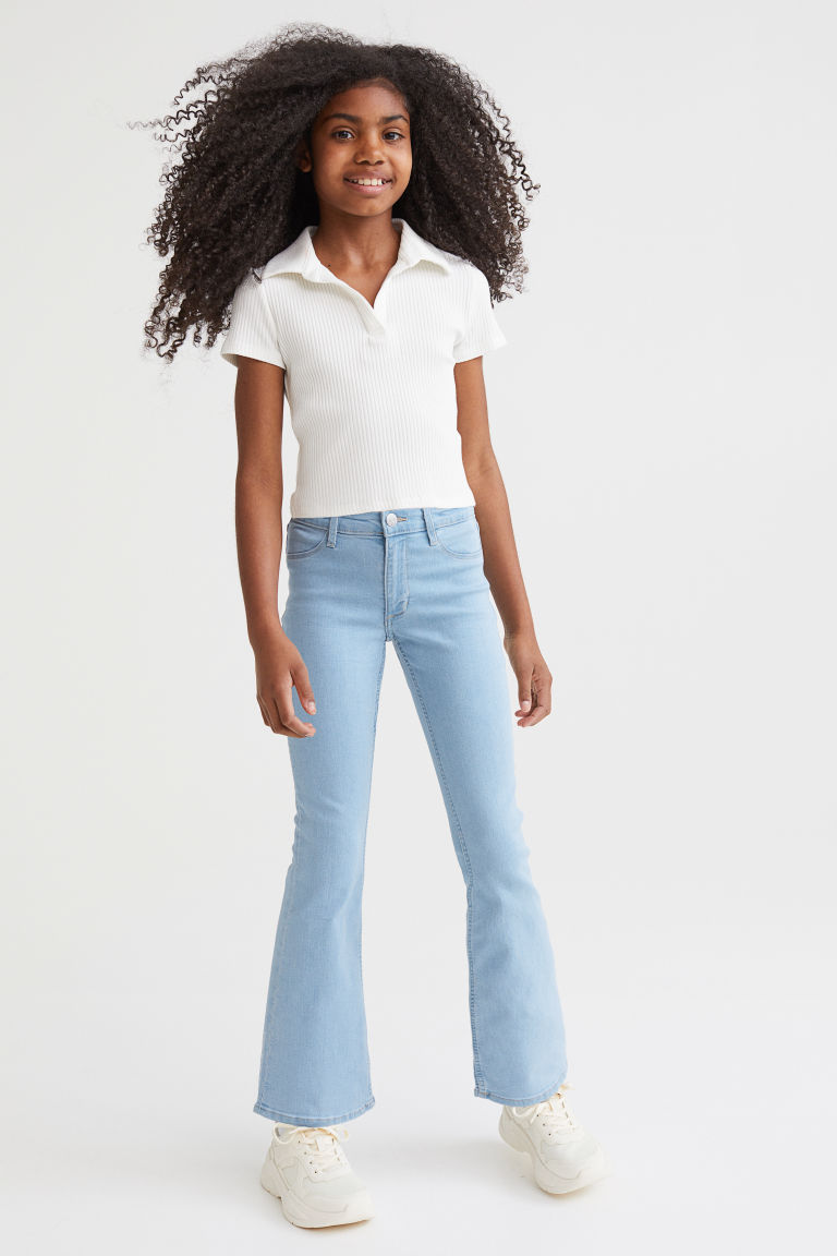 Расклешенные джинсы суперэластичного кроя H&M