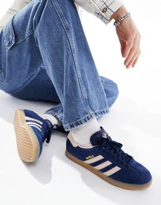Унисекс кроссовки adidas Originals Gazelle в цвете темно-синий и бежевый Adidas