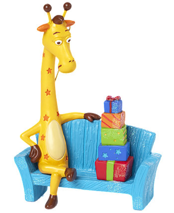 Праздничное украшение «Джеффри на скамейке», созданное для вас компанией Toys R Us Toys R Us