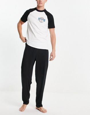 Черный пижамный комплект ASOS DESIGN с белой футболкой реглан и принтом Питтсбург ASOS DESIGN