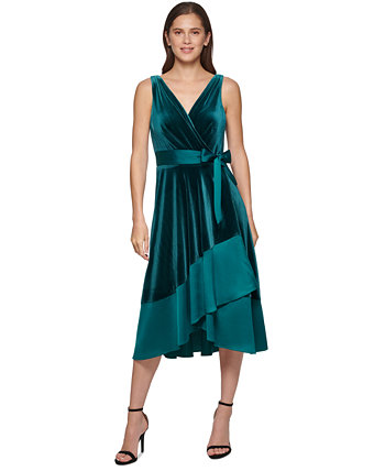 Платье с поясом и V-образным вырезом из разных материалов DKNY