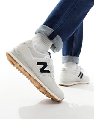 Мужские кроссовки New Balance 574 в белом цвете с черными деталями для категории Лайфстайл New Balance