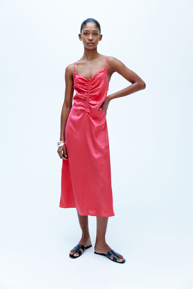 Платье со сборками H&M